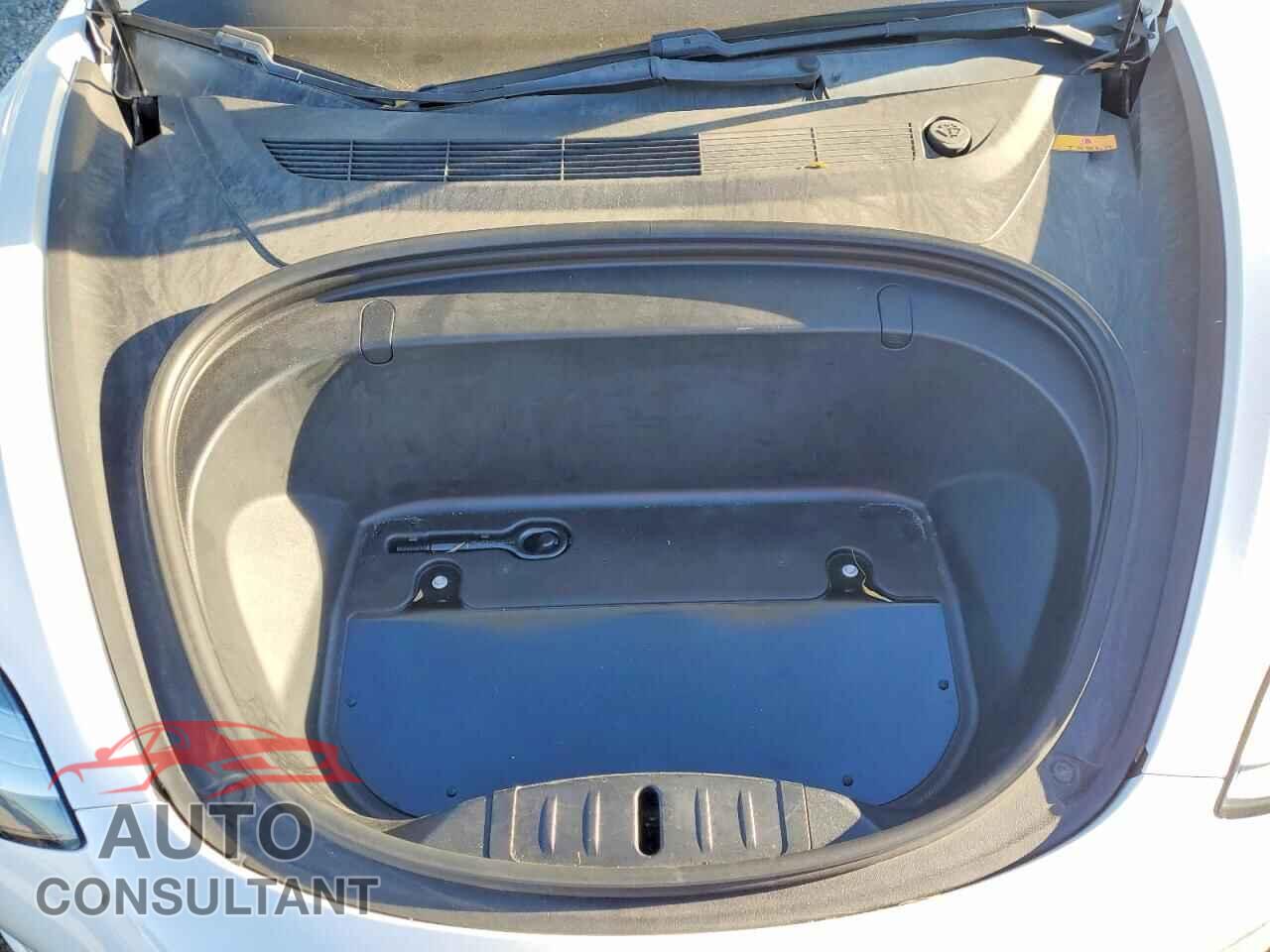 TESLA MODEL 3 2018 - 5YJ3E1EA8JF168848