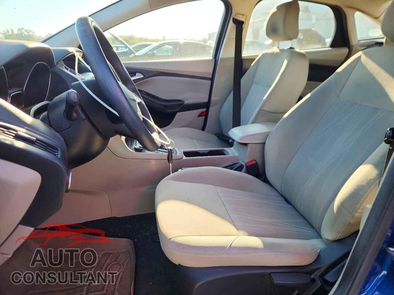 FORD FOCUS 2018 - 1FADP3F27JL202122
