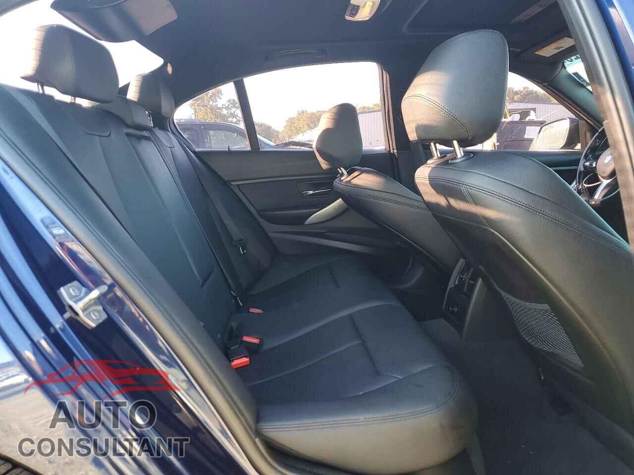 BMW 3 SERIES 2017 - WBA8E5G55HNU22425