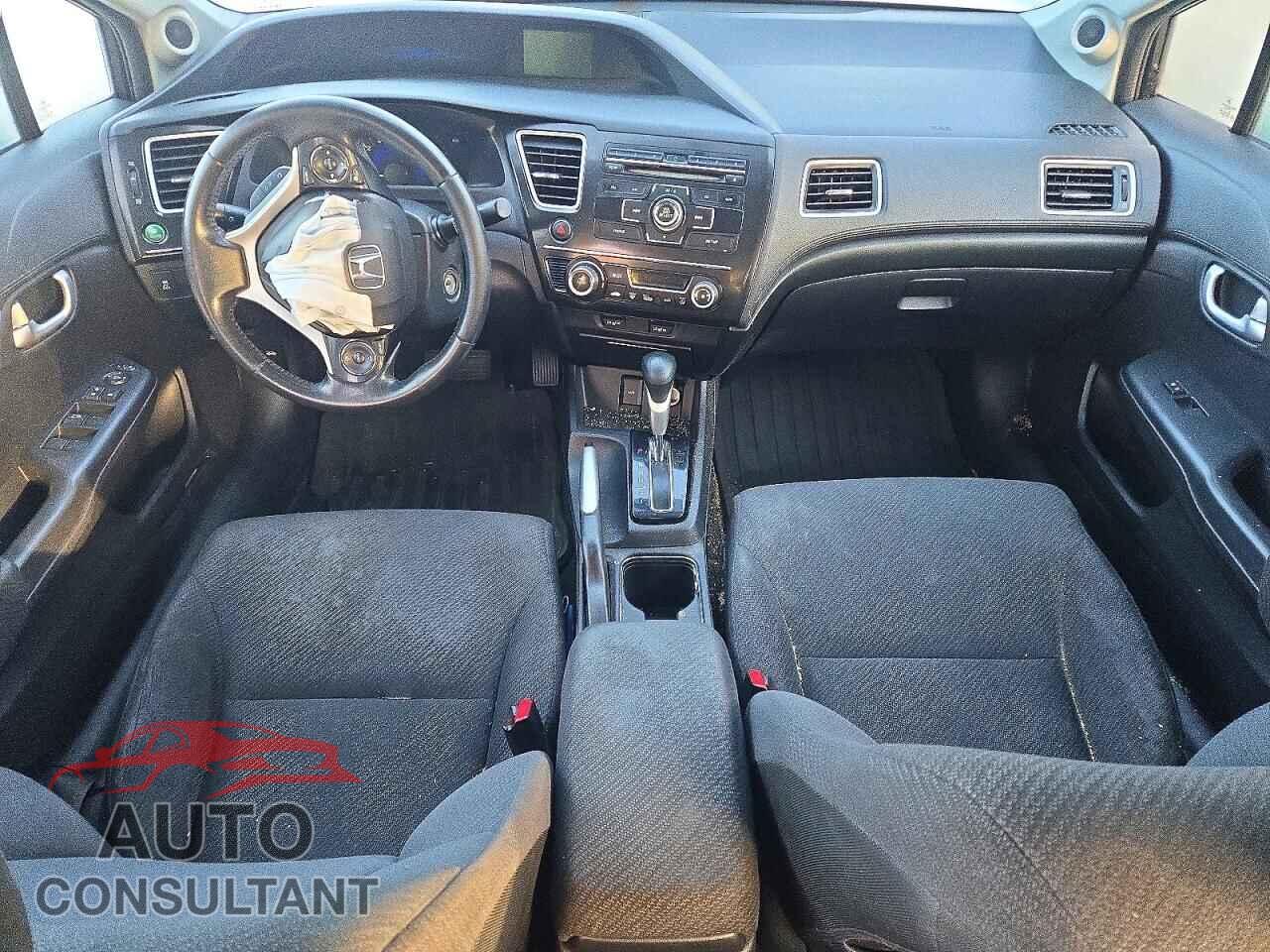 HONDA CIVIC 2013 - 2HGFB2F55DH043268
