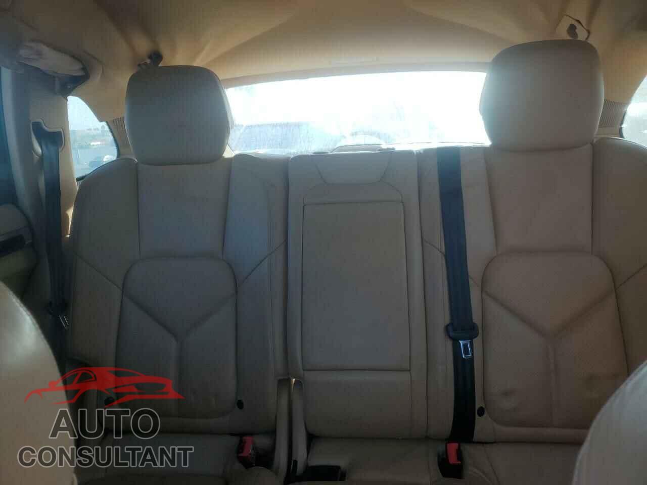 PORSCHE CAYENNE 2012 - WP1AA2A23CLA01111