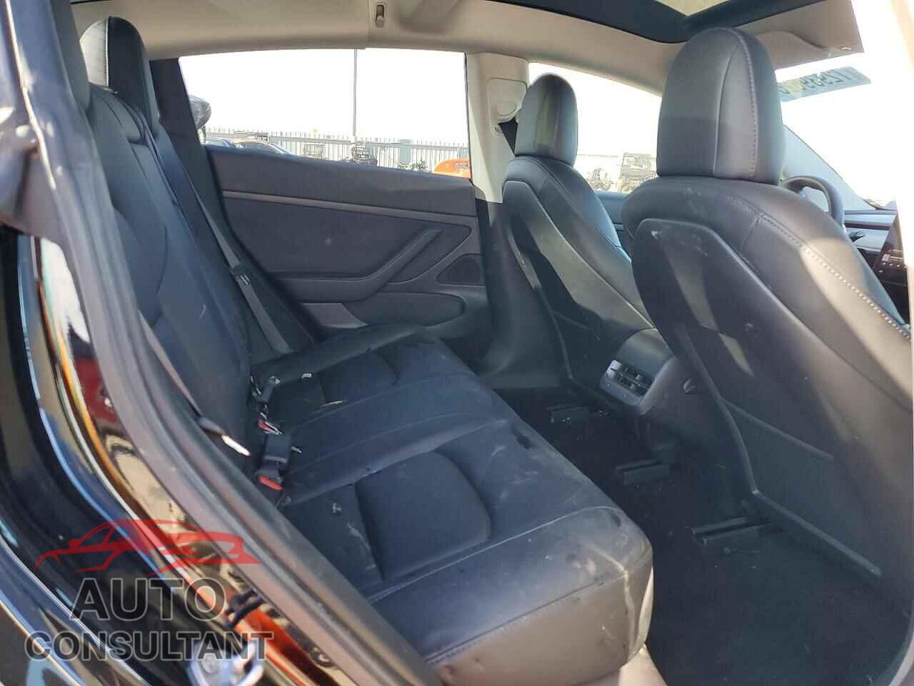 TESLA MODEL 3 2021 - 5YJ3E1EA9MF908105