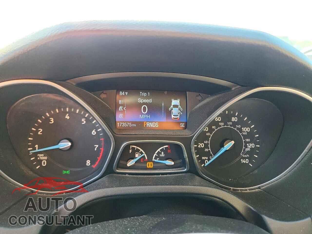 FORD FOCUS 2015 - 1FADP3J2XFL323998