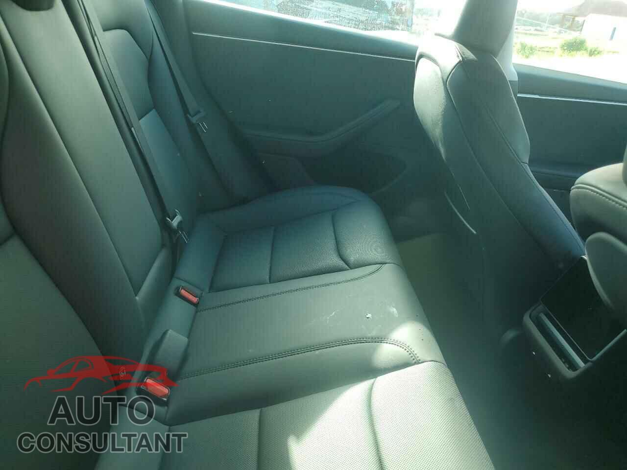 TESLA MODEL 3 2024 - 5YJ3E1EB2RF759018