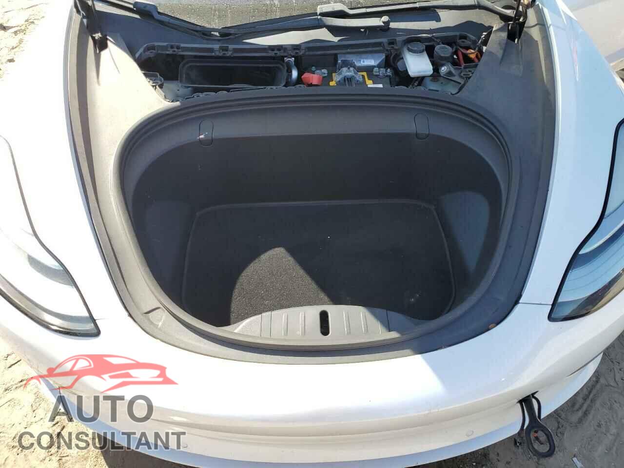 TESLA MODEL 3 2018 - 5YJ3E1EB0JF108572
