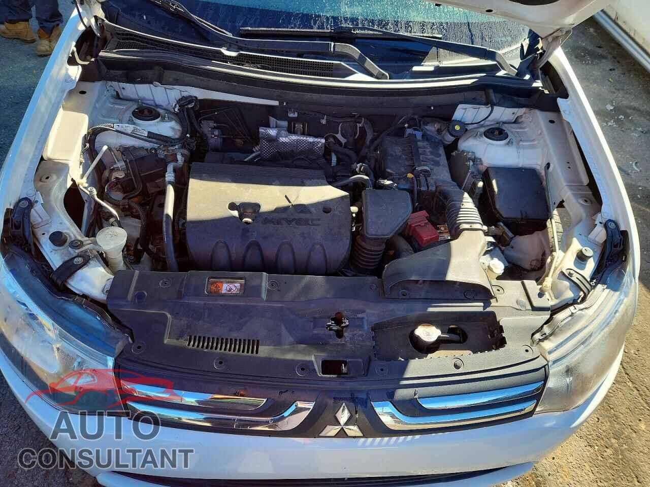 MITSUBISHI OUTLANDER 2014 - JA4AD2A30EZ004270