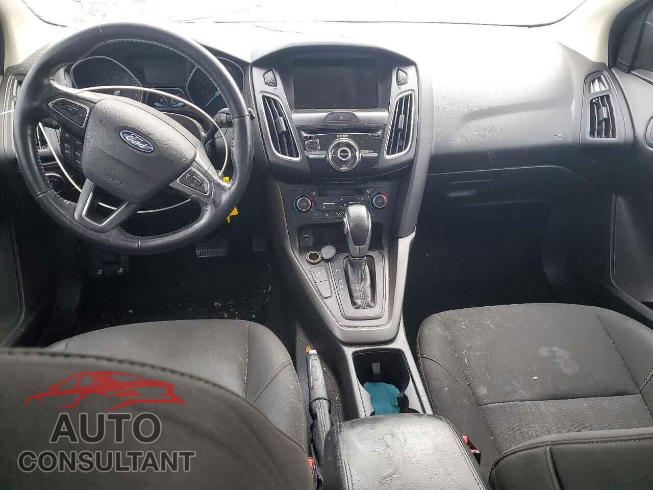FORD FOCUS 2017 - 1FADP3M27HL211948