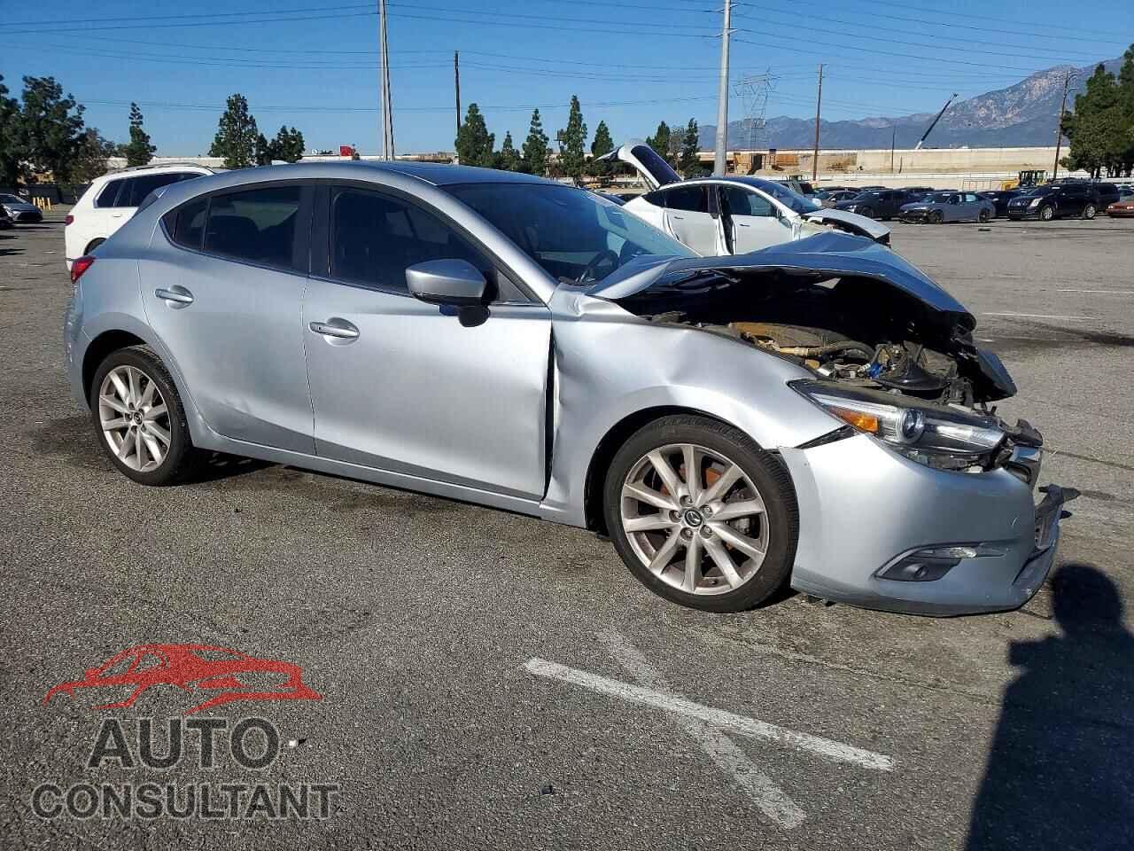 MAZDA 3 2017 - JM1BN1M39H1127596