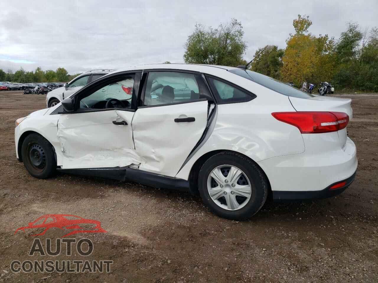FORD FOCUS 2015 - 1FADP3E21FL367530