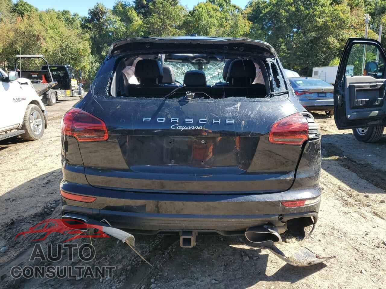 PORSCHE CAYENNE 2016 - WP1AA2A24GKA08824