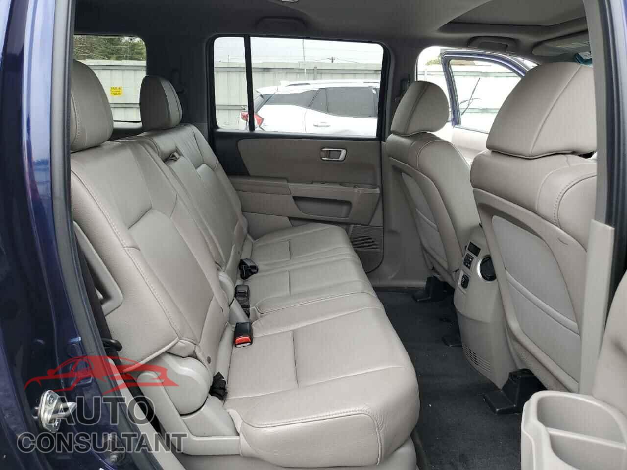 HONDA PILOT 2013 - 5FNYF4H5XDB012530