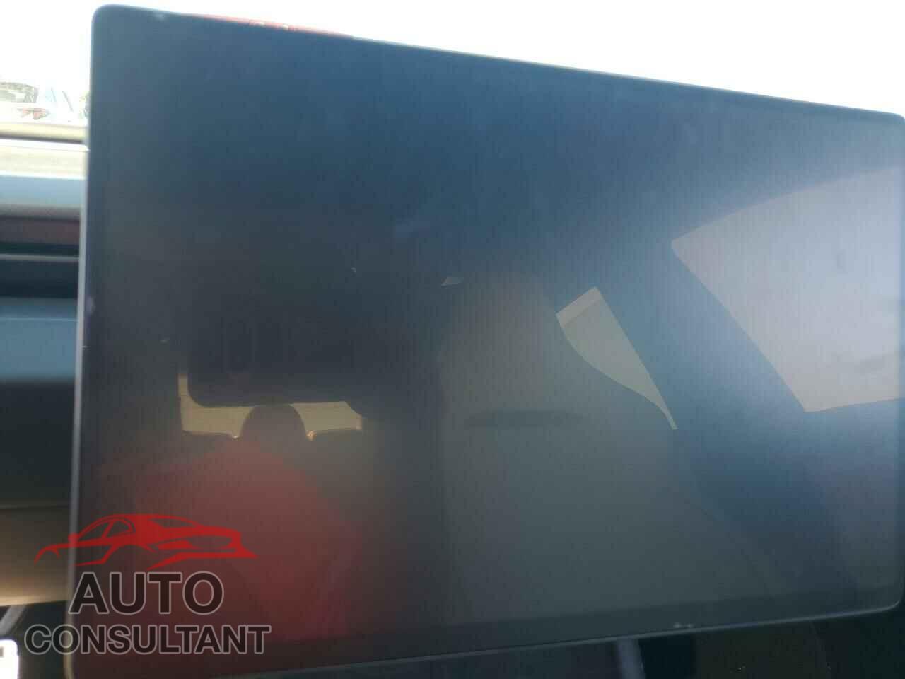 TESLA MODEL 3 2024 - 5YJ3E1ET5RF769597