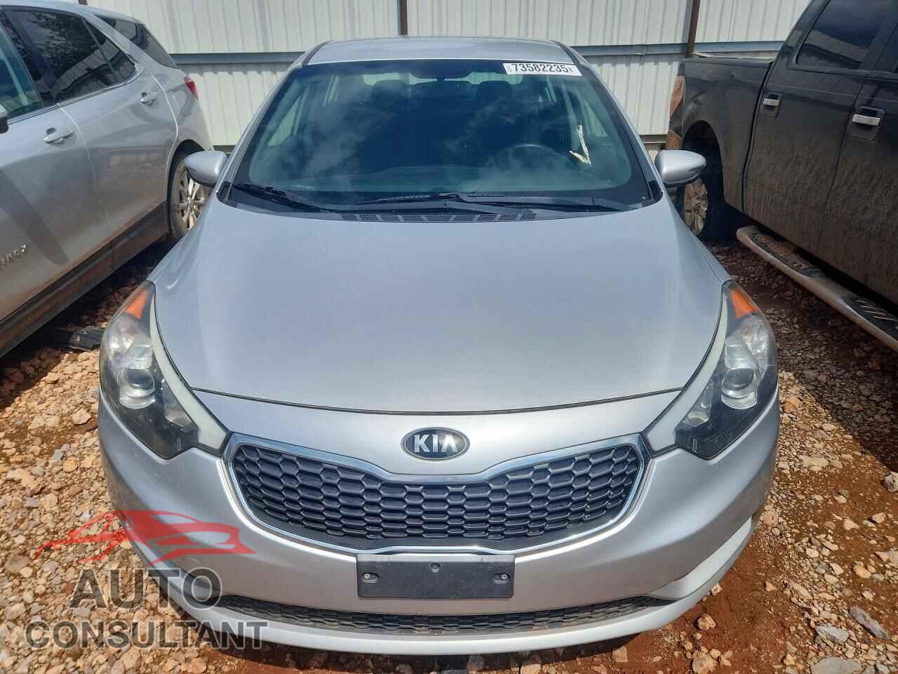 KIA FORTE 2016 - KNAFX4A63G5569080