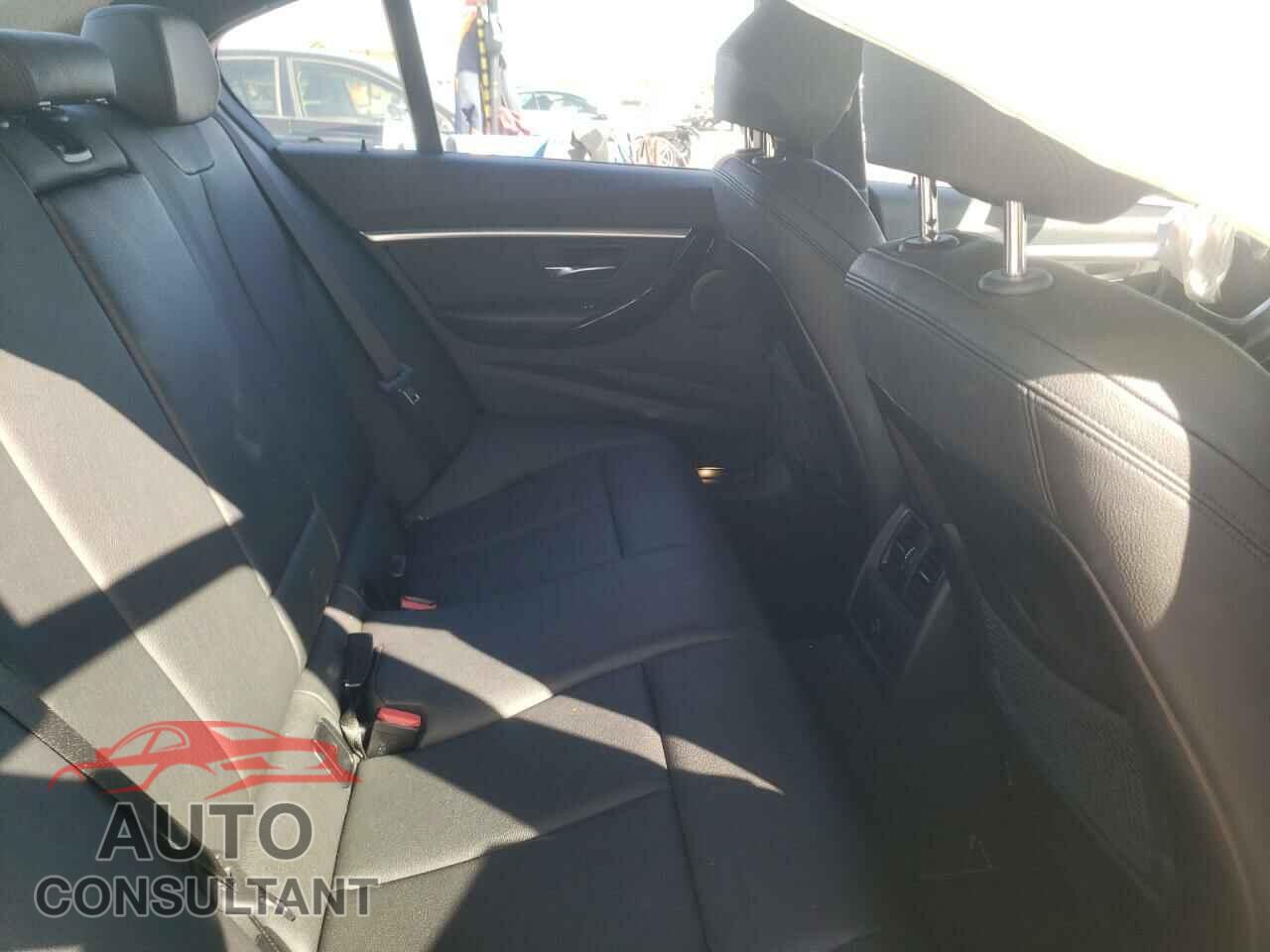 BMW 3 SERIES 2018 - WBA8B9C57JEE80809