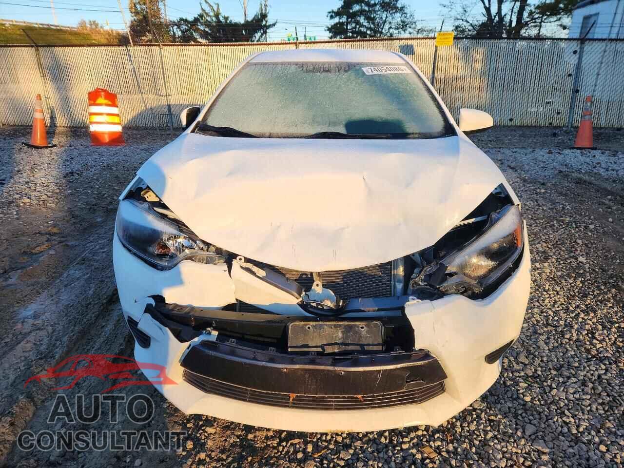 TOYOTA COROLLA 2015 - 2T1BURHEXFC453848