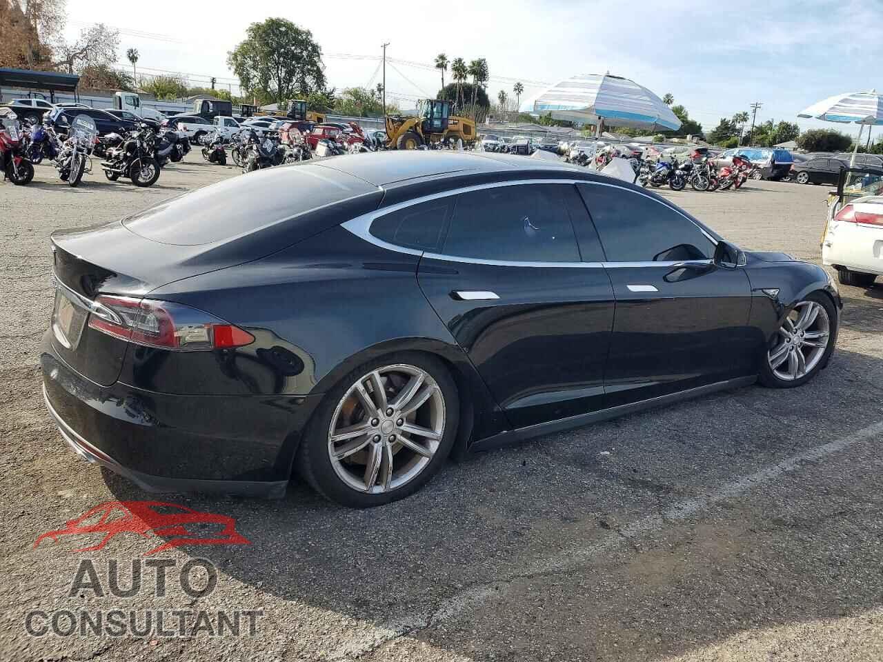 TESLA MODEL S 2013 - 5YJSA1DG4DFP05068