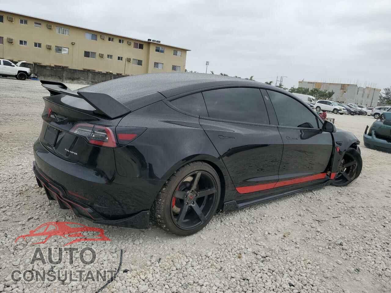 TESLA MODEL 3 2021 - 5YJ3E1EB1MF044157