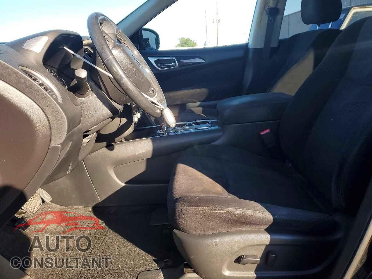 NISSAN PATHFINDER 2014 - 5N1AR2MN1EC736023