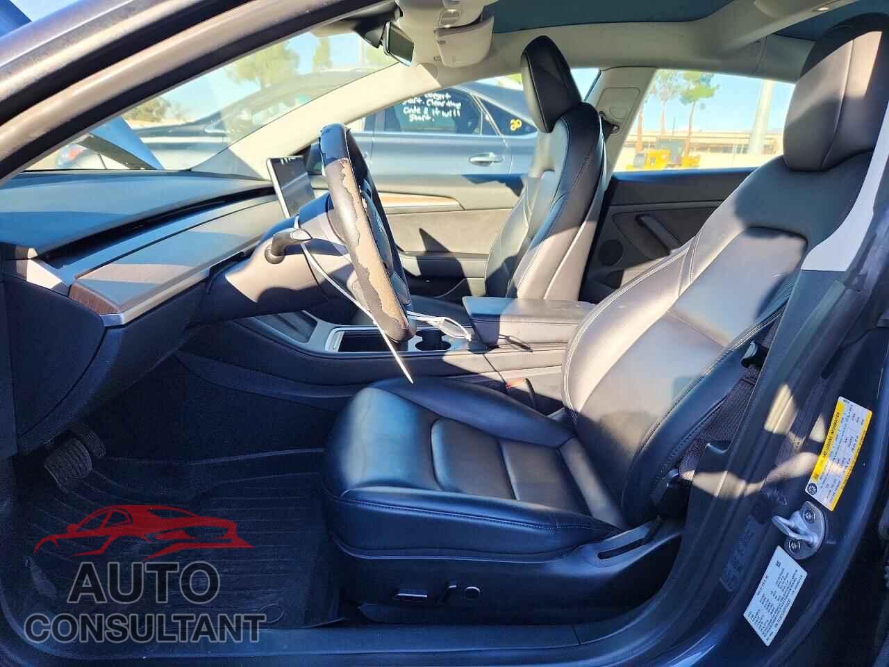 TESLA MODEL 3 2023 - 5YJ3E1EA5PF560243