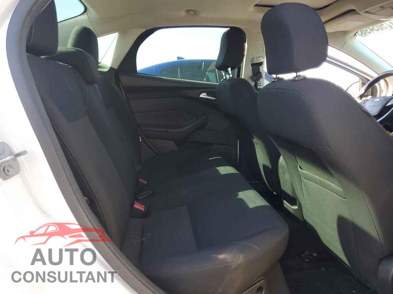 FORD FOCUS 2015 - 1FADP3F20FL316955