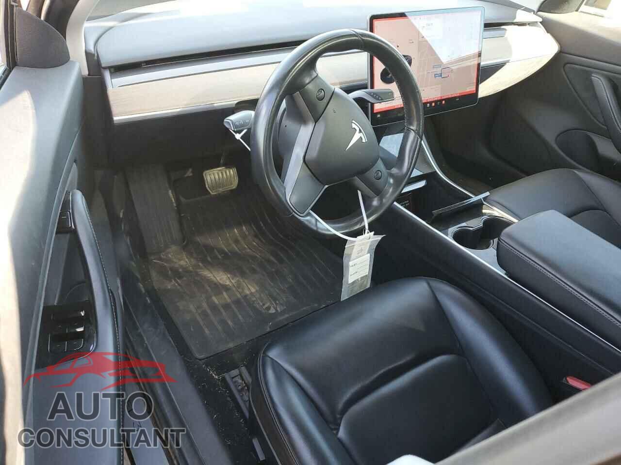 TESLA MODEL 3 2018 - 5YJ3E1EB0JF093961