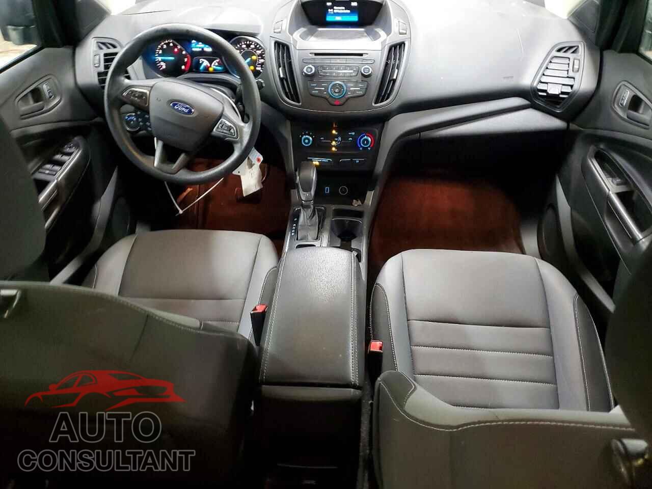 FORD ESCAPE 2017 - 1FMCU0F70HUA47082