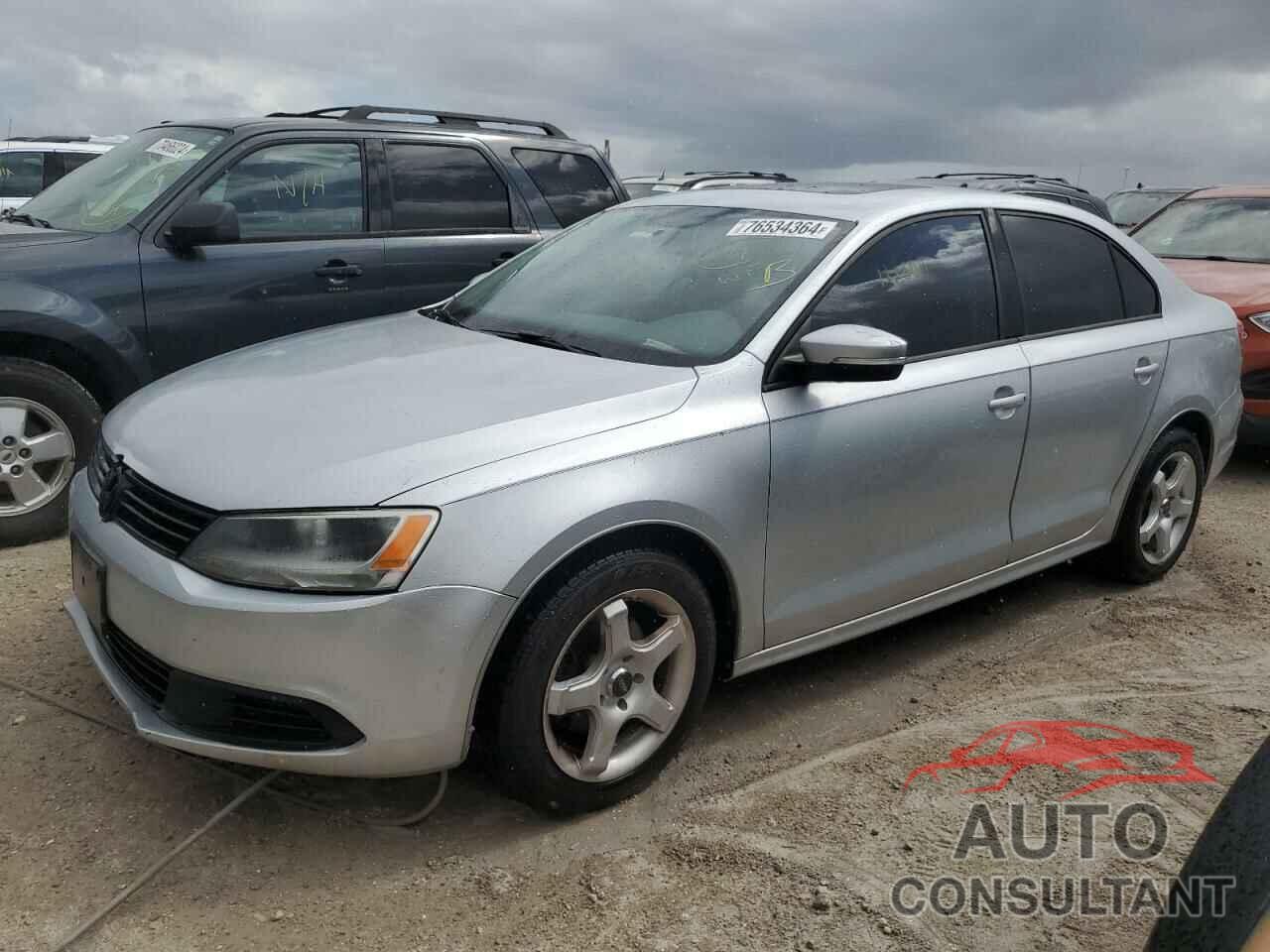 VOLKSWAGEN JETTA 2011 - 3VWDX7AJ7BM337615