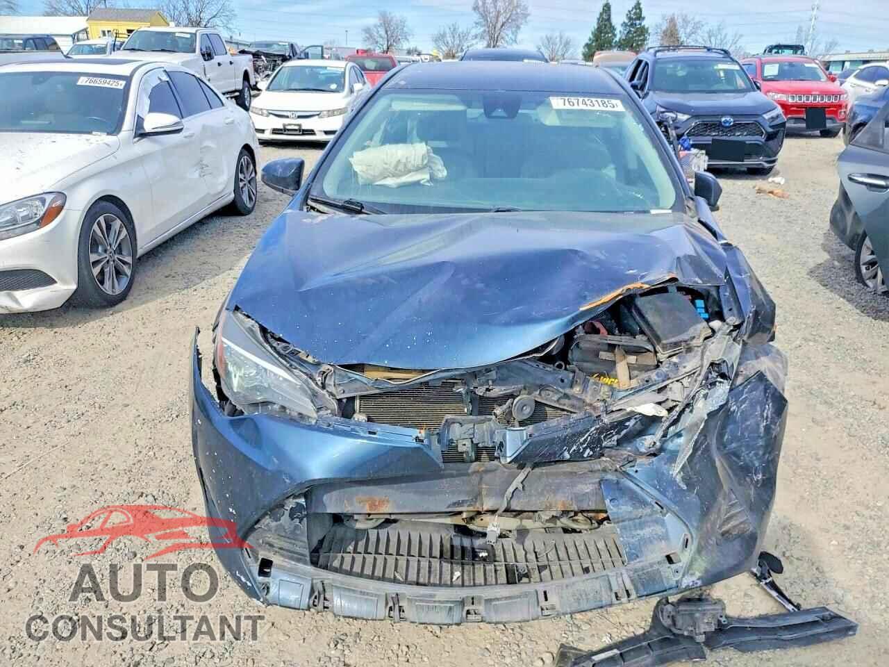 TOYOTA COROLLA 2018 - 5YFBURHE2JP835171