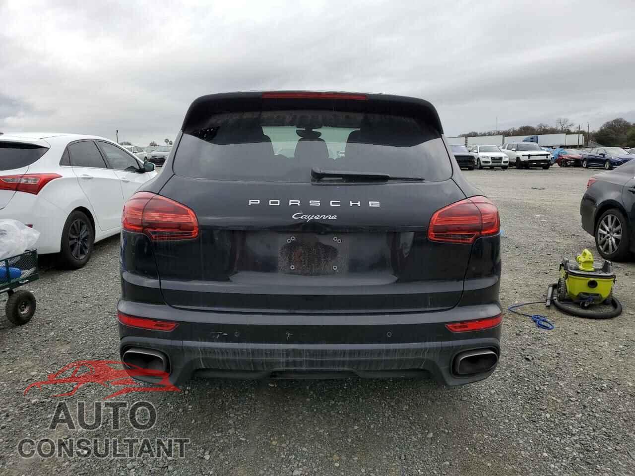 PORSCHE CAYENNE 2016 - WP1AA2A26GLA05174