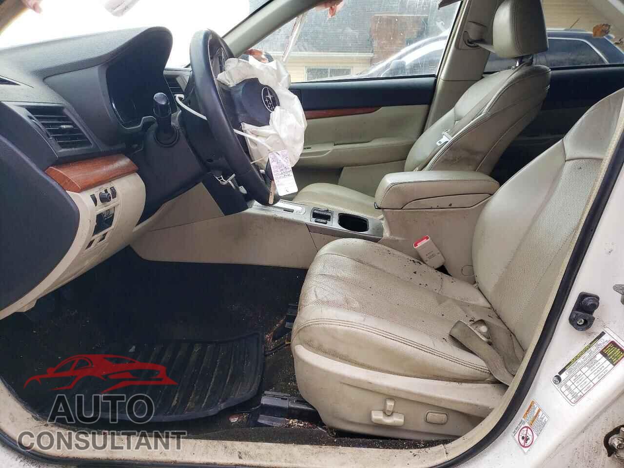 SUBARU LEGACY 2014 - 4S4BRBLC8E3243847