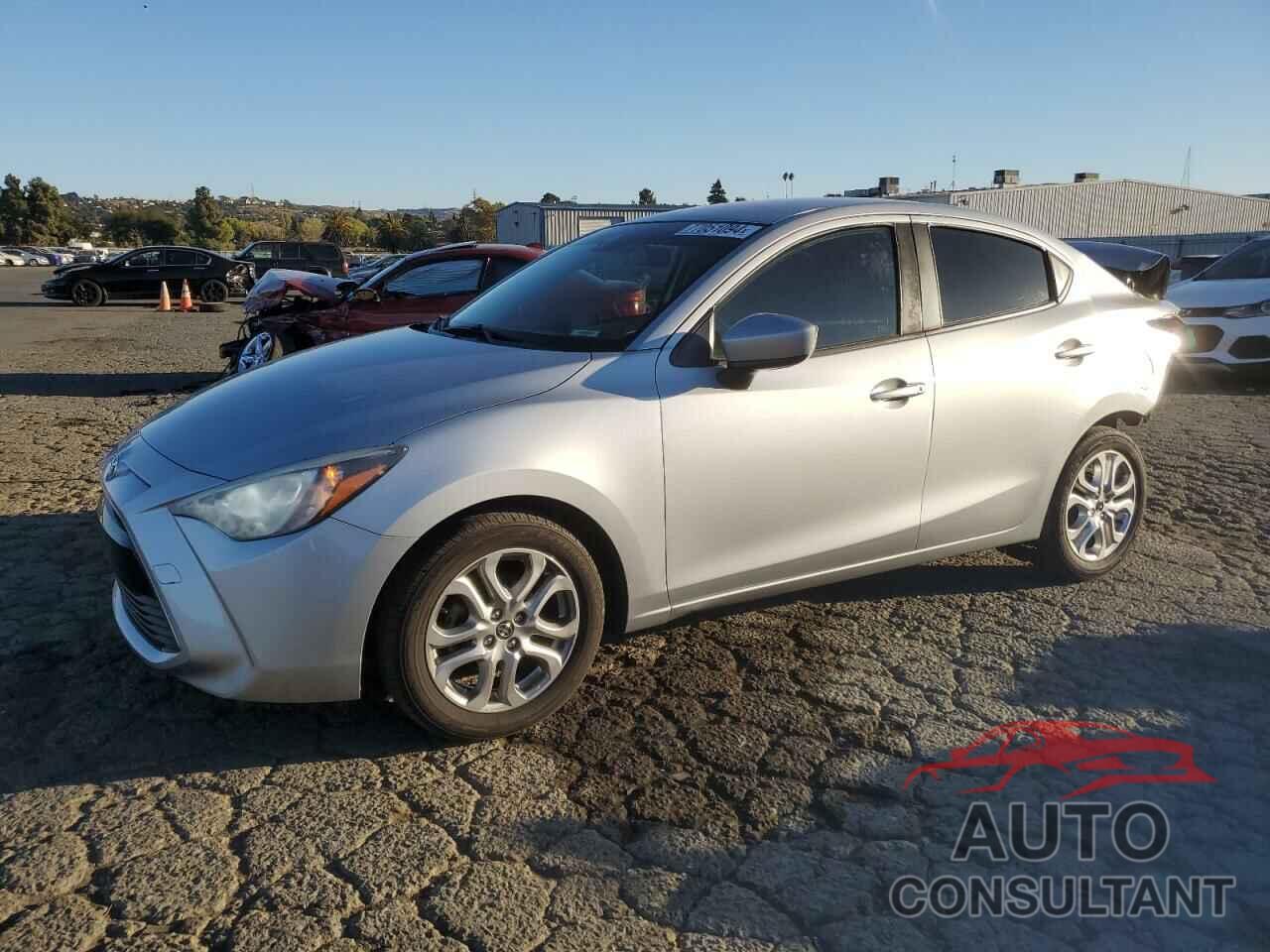 TOYOTA YARIS 2018 - 3MYDLBYV1JY331148