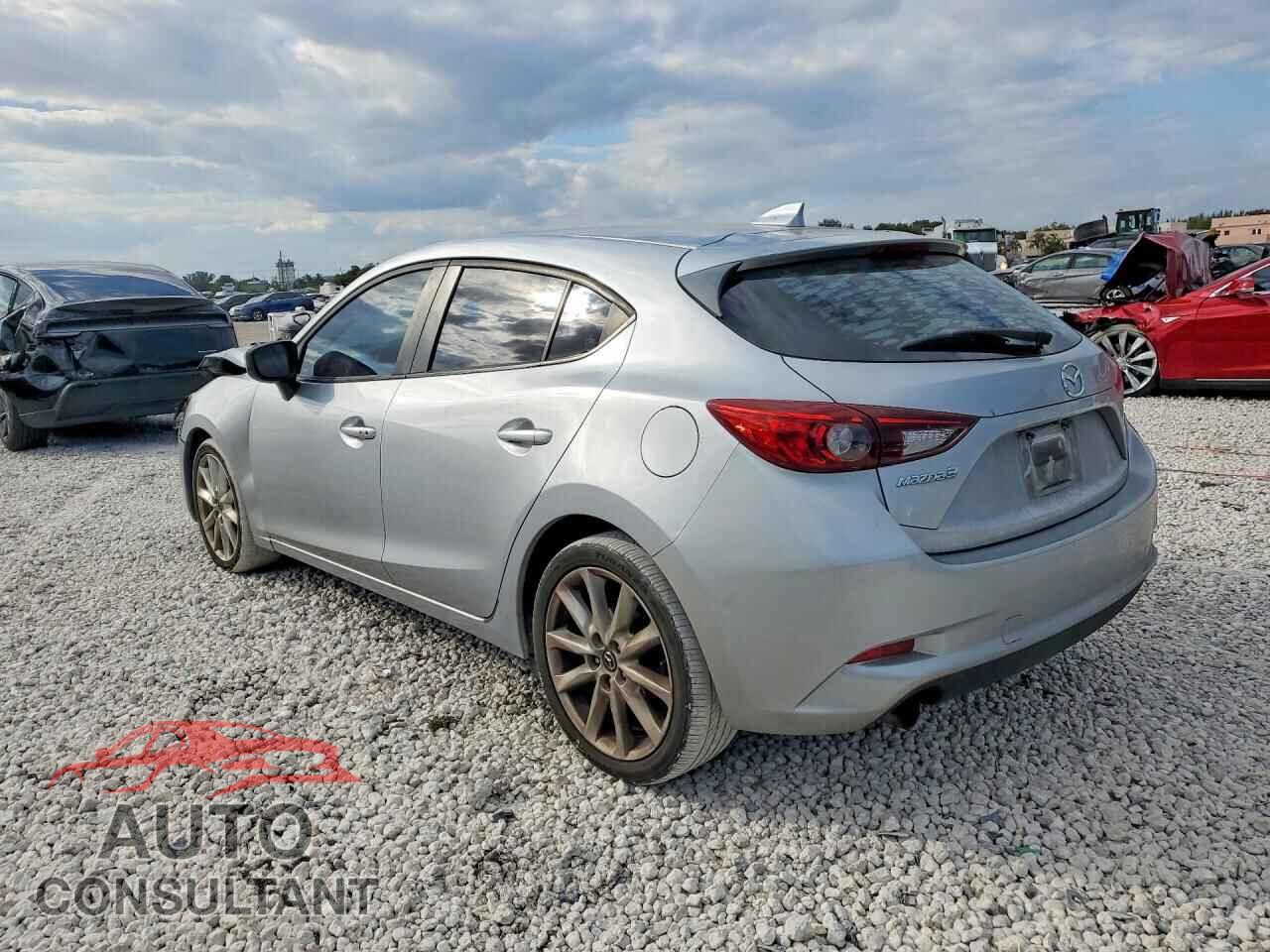 MAZDA 3 2017 - 3MZBN1M37HM132344