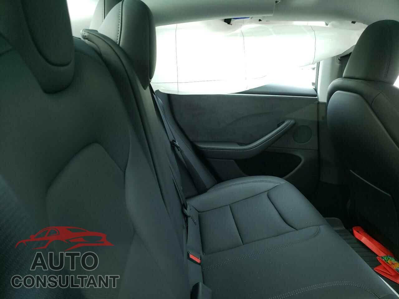 TESLA MODEL 3 2024 - 5YJ3E1EB3RF808971