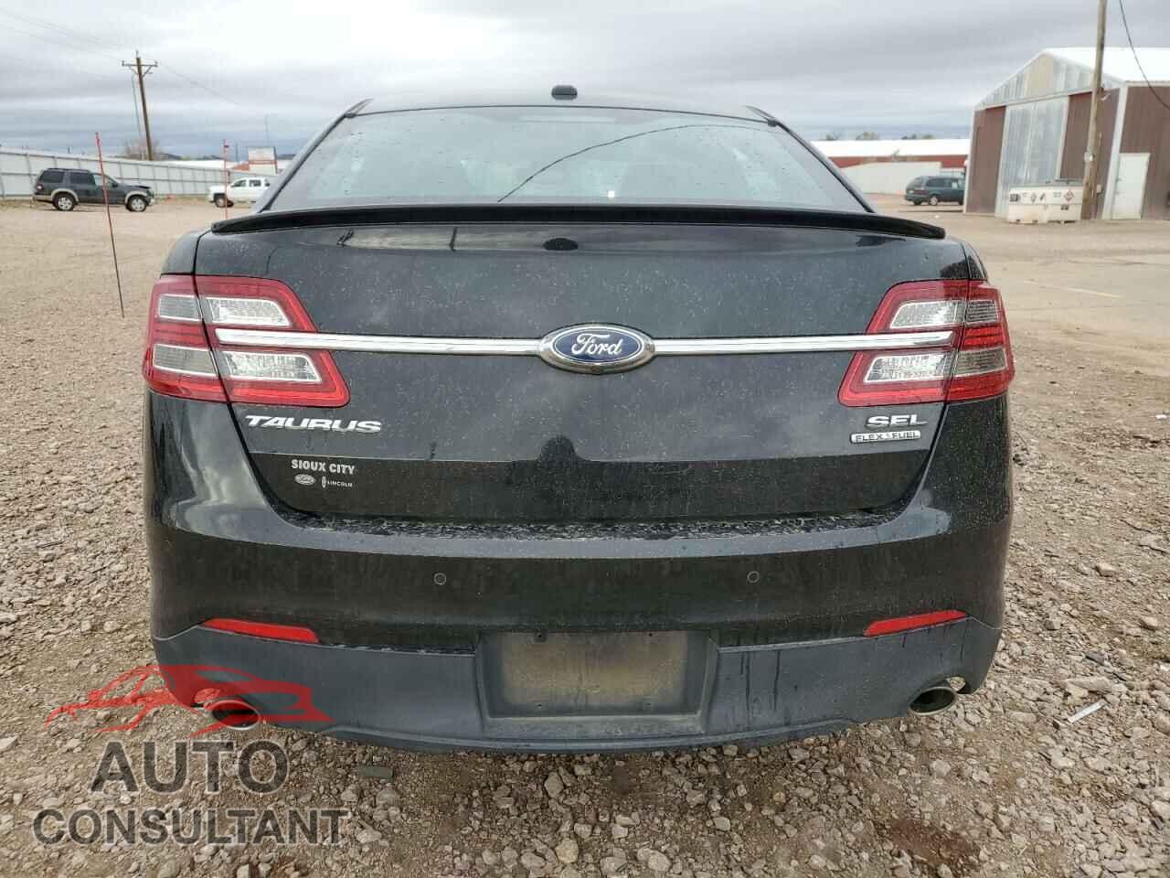 FORD TAURUS 2015 - 1FAHP2E87FG196436