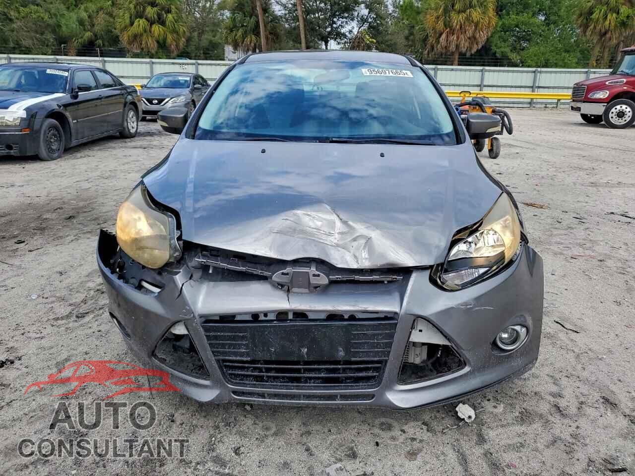 FORD FOCUS 2012 - 1FAHP3F29CL445113