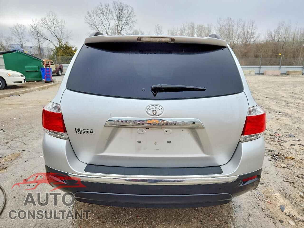 TOYOTA HIGHLANDER 2013 - 5TDYK3EH8DS140734