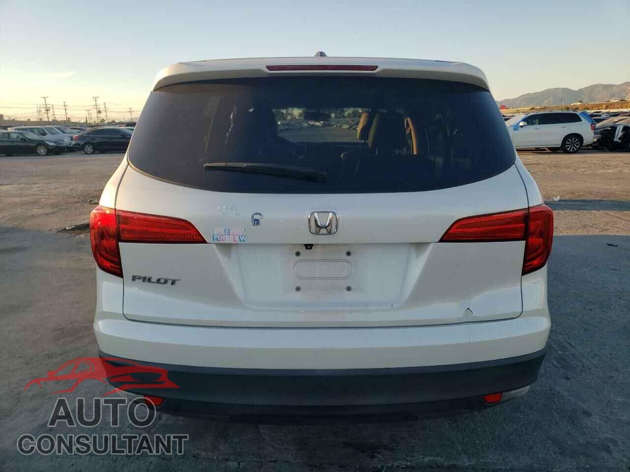 HONDA PILOT 2016 - 5FNYF5H55GB005236