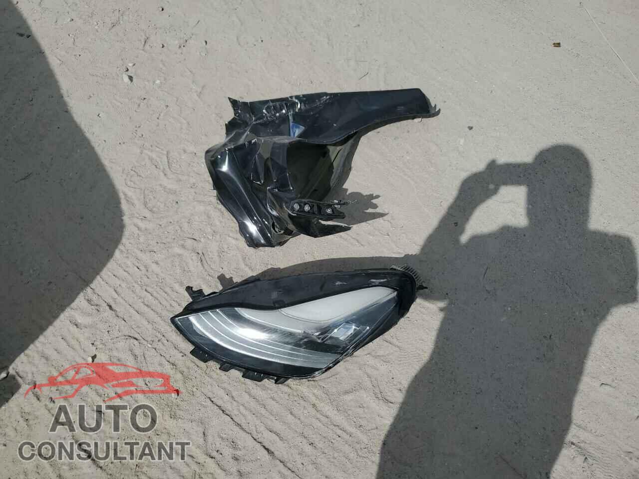 TESLA MODEL 3 2018 - 5YJ3E1EA4JF122854