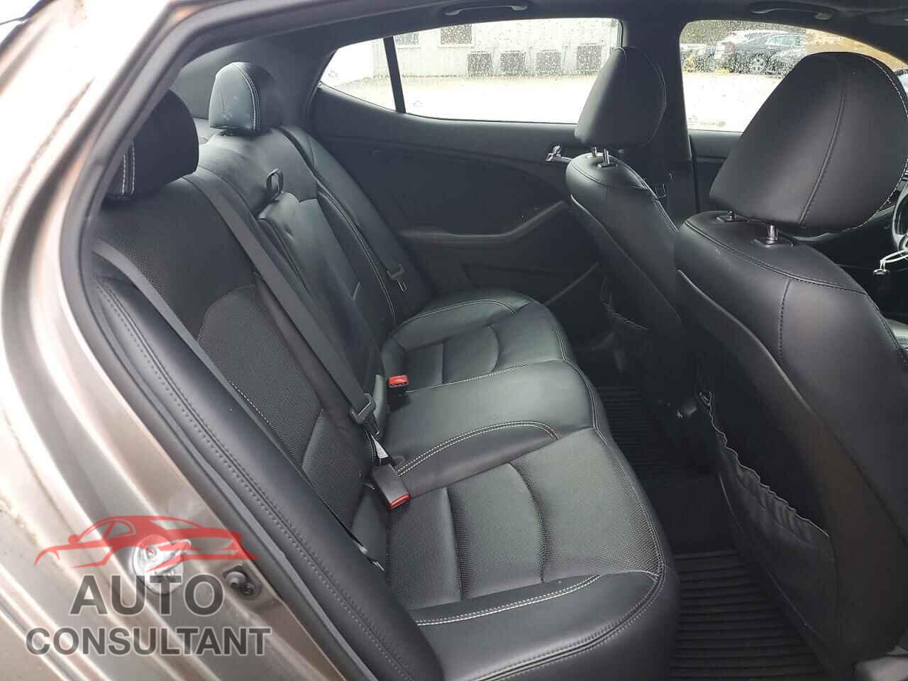 KIA OPTIMA 2013 - 5XXGR4A69DG102772