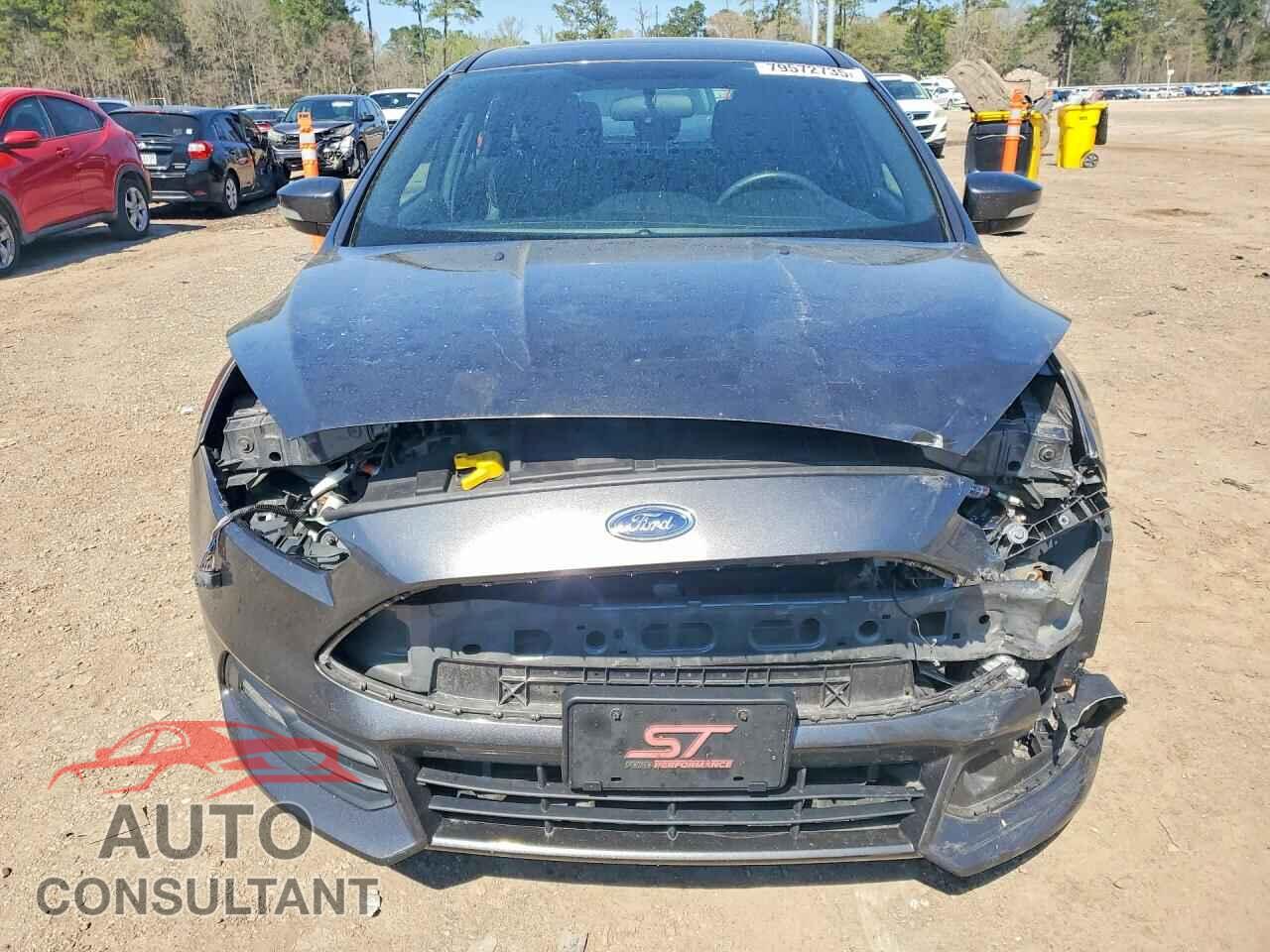 FORD FOCUS 2017 - 1FADP3L98HL312656