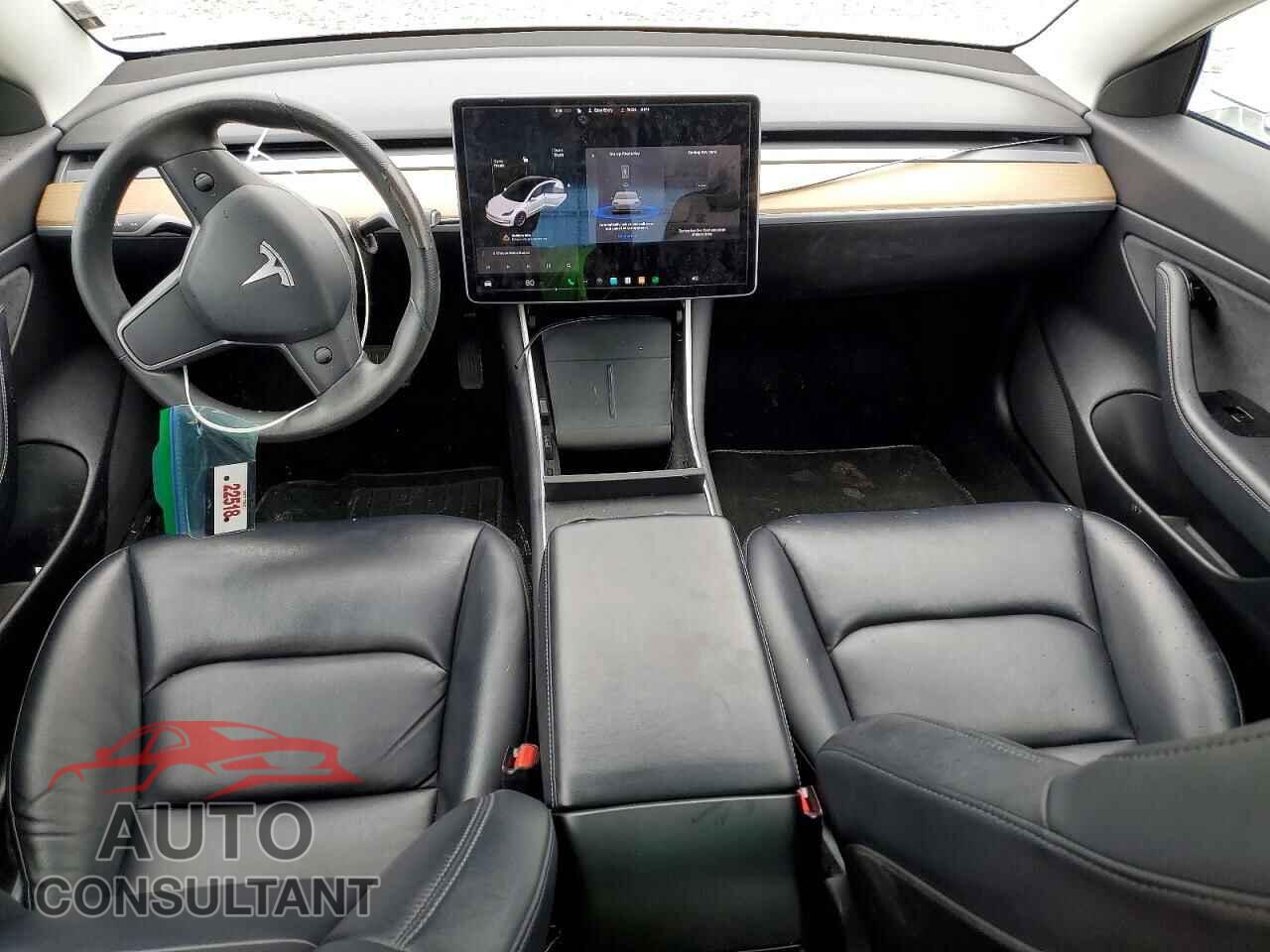 TESLA MODEL 3 2020 - 5YJ3E1EA2LF737079