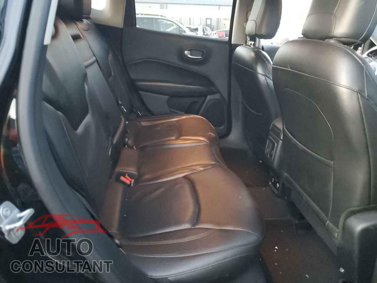 JEEP COMPASS 2018 - 3C4NJDCB1JT245899