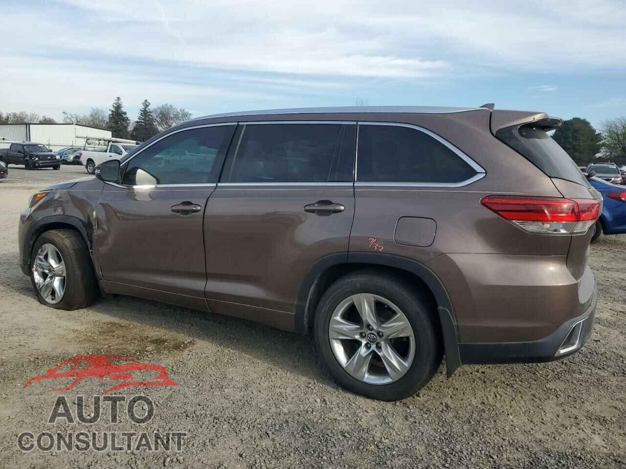 TOYOTA HIGHLANDER 2018 - 5TDDZRFH4JS826650