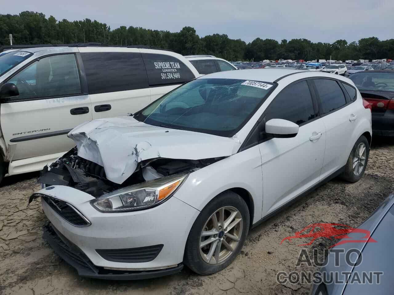 FORD FOCUS 2018 - 1FADP3K21JL321516