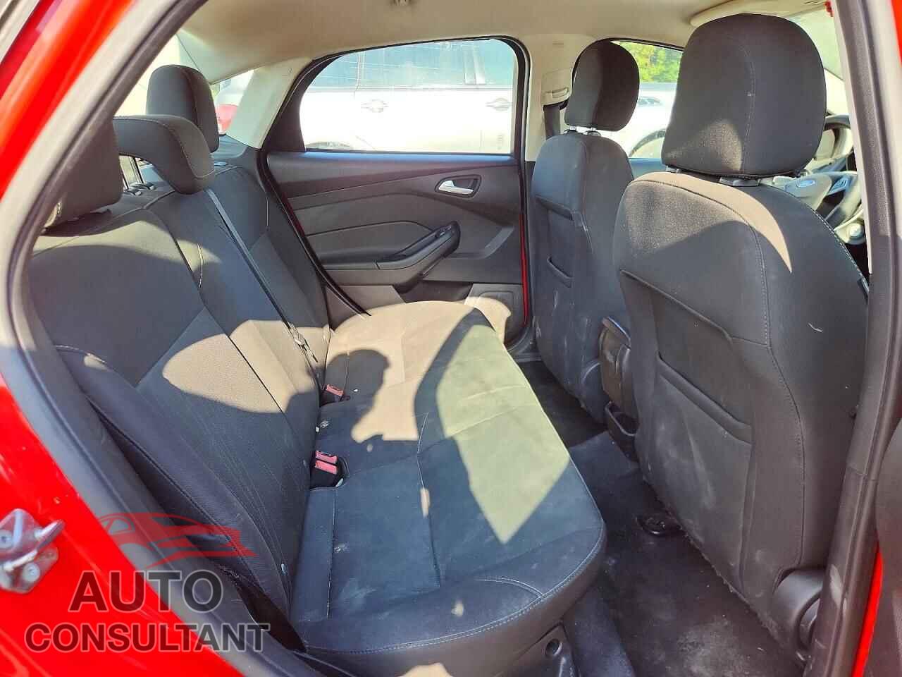 FORD FOCUS 2016 - 1FADP3F23GL201851