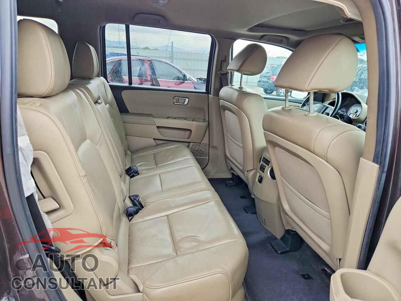 HONDA PILOT 2013 - 5FNYF4H59DB016830
