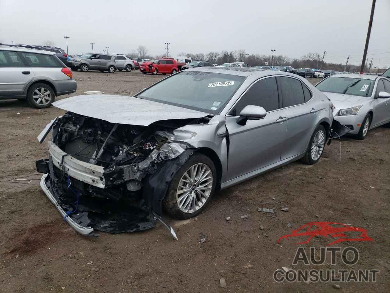 TOYOTA CAMRY 2018 - 4T1B21HK6JU500801
