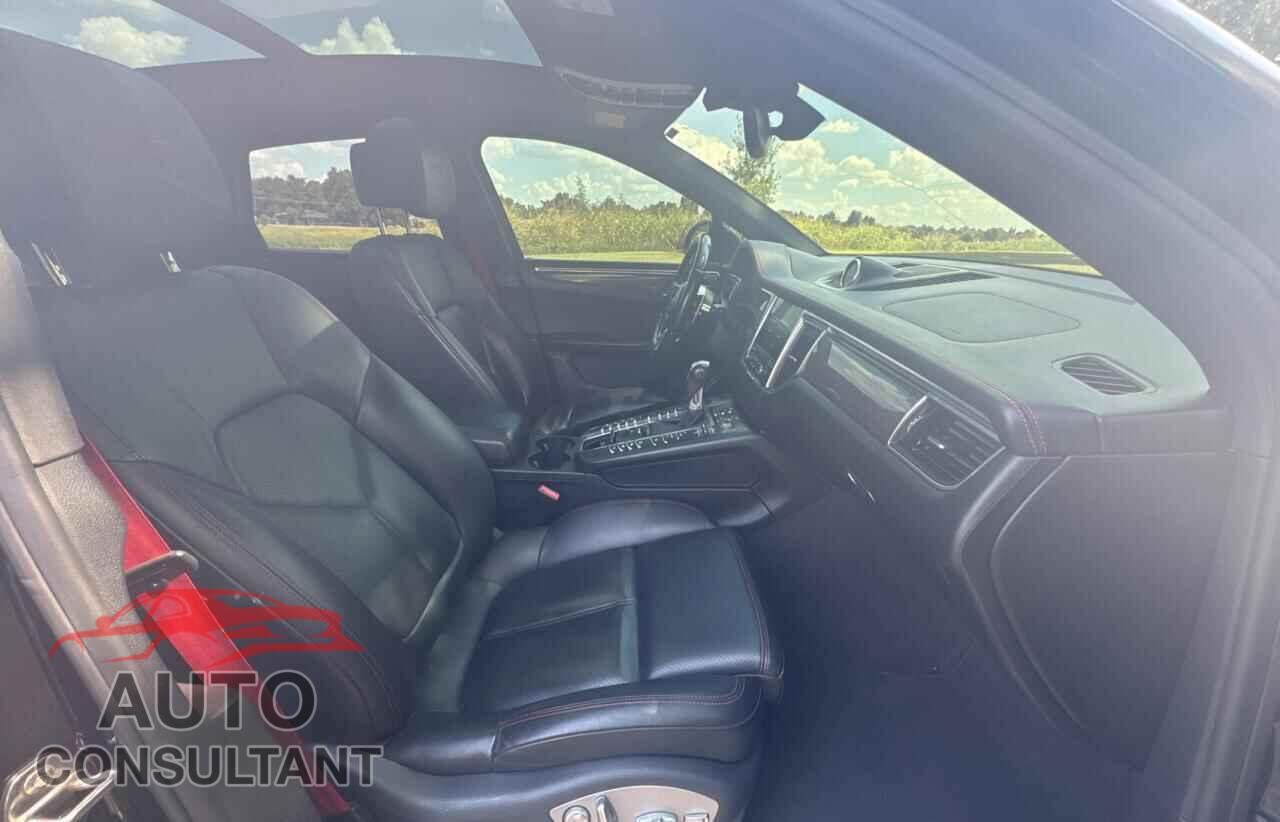 PORSCHE MACAN 2017 - WP1AG2A52HLB52070