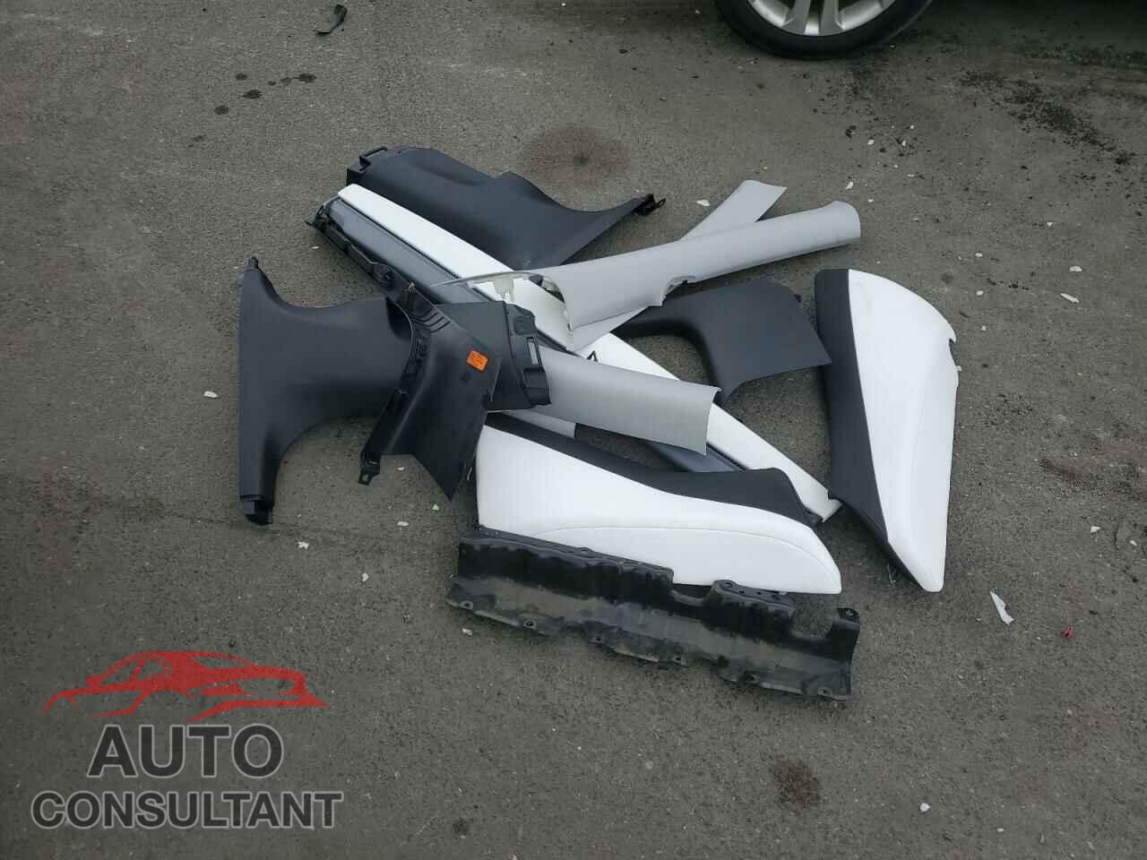 TESLA MODEL 3 2020 - 5YJ3E1EB4LF669103
