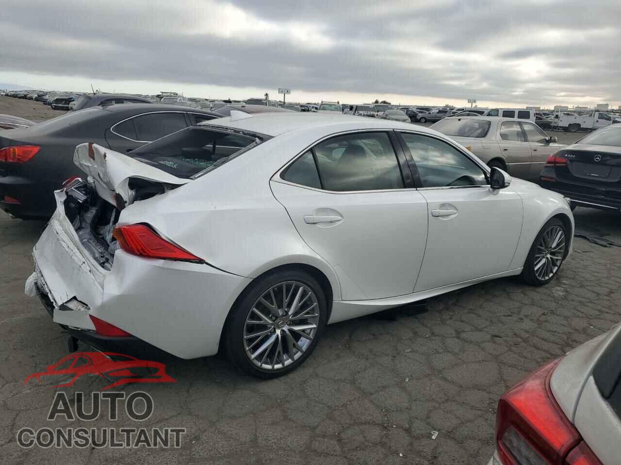 LEXUS IS 2017 - JTHBA1D21H5058994